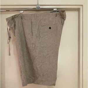 Linen shorts with a drawstring